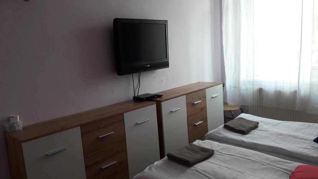 Ubytovani-Plzen-Can Otel Dış mekan fotoğraf