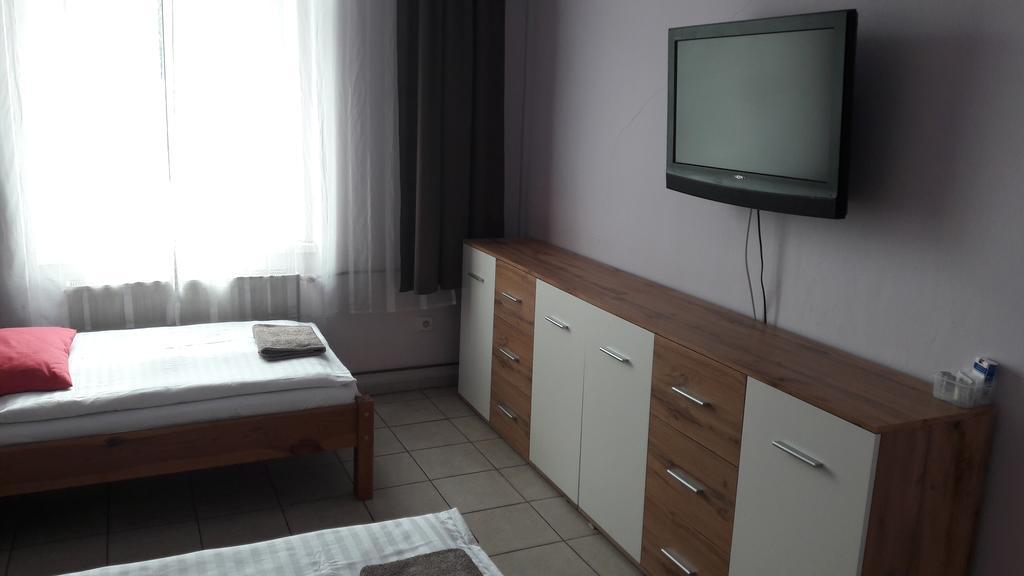 Ubytovani-Plzen-Can Otel Dış mekan fotoğraf